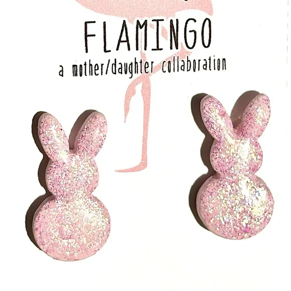 FREE GIVEAWAY Follow IG @YoloLuxe
Bunny Pink Glitter Polymer Clay Stud Earrings - Picture 3 of 5